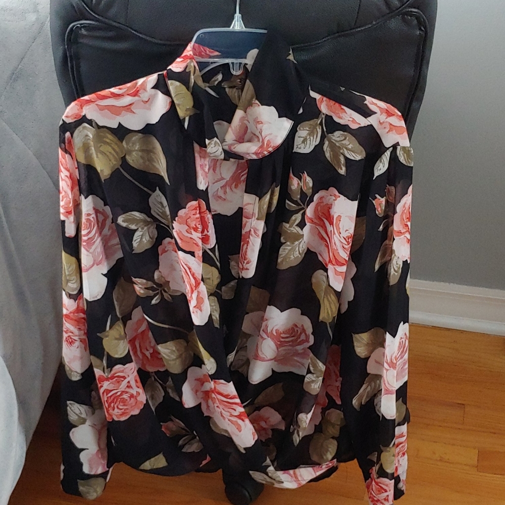 Flower blouse - Picture 2 of 7